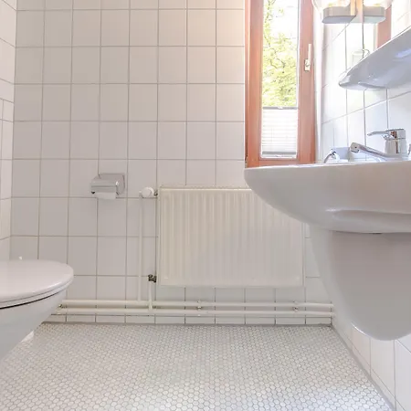 Johnsburg מלון 3*