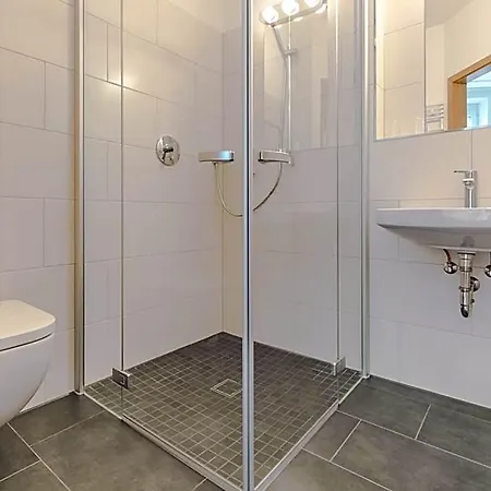 Johnsburg Hotel 3*